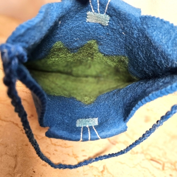 Handmade Whimsical Artisan Sheep's Wool Felted Green Blue Shoulder Bag Mongolia - Picture 6 of 7